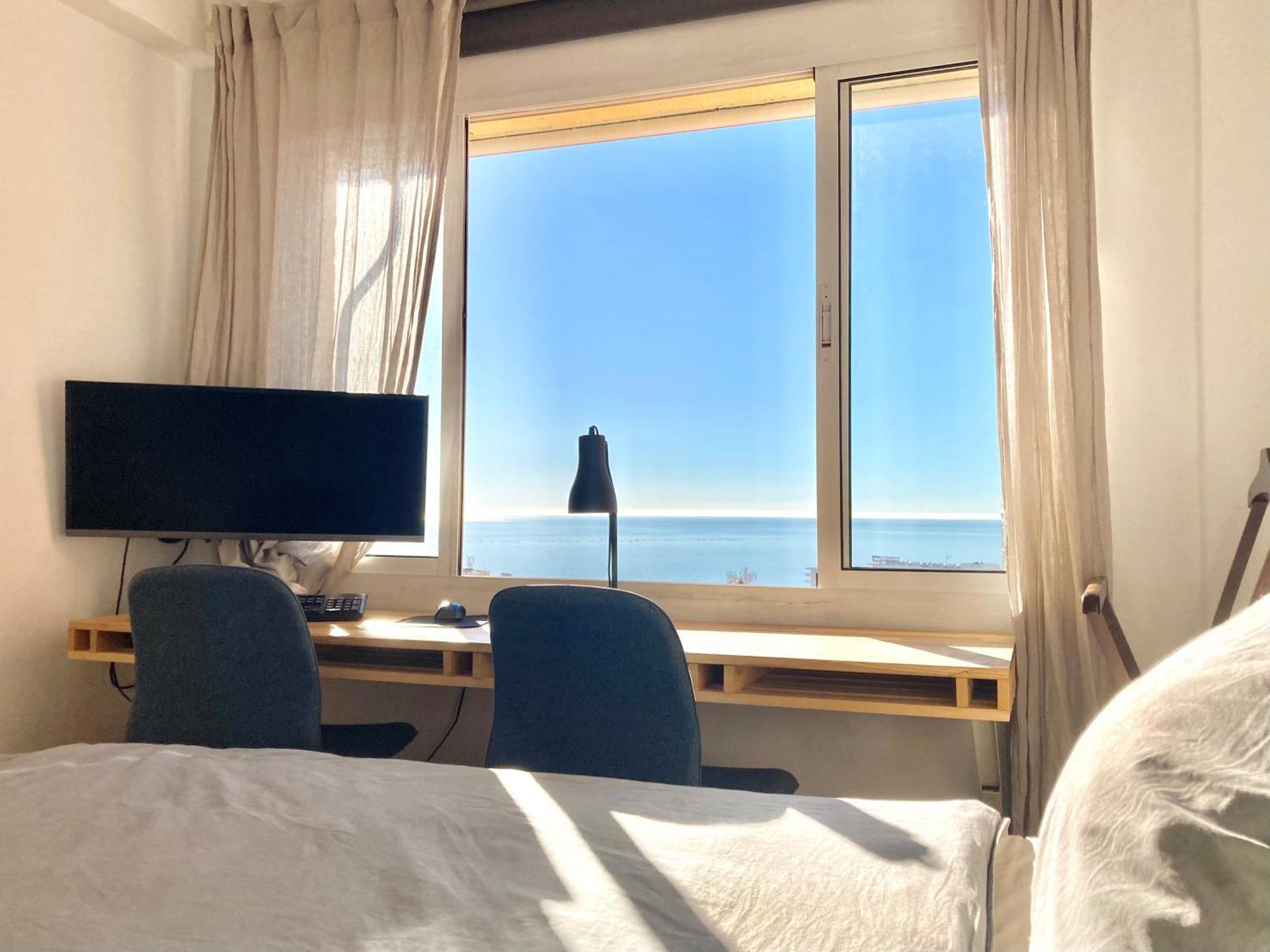 Beautiful Mediterranean Views In Central Торемолинос Екстериор снимка