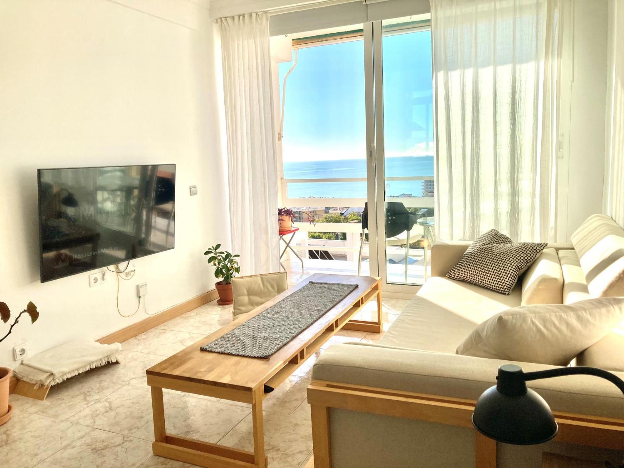 Beautiful Mediterranean Views In Central Торемолинос Екстериор снимка